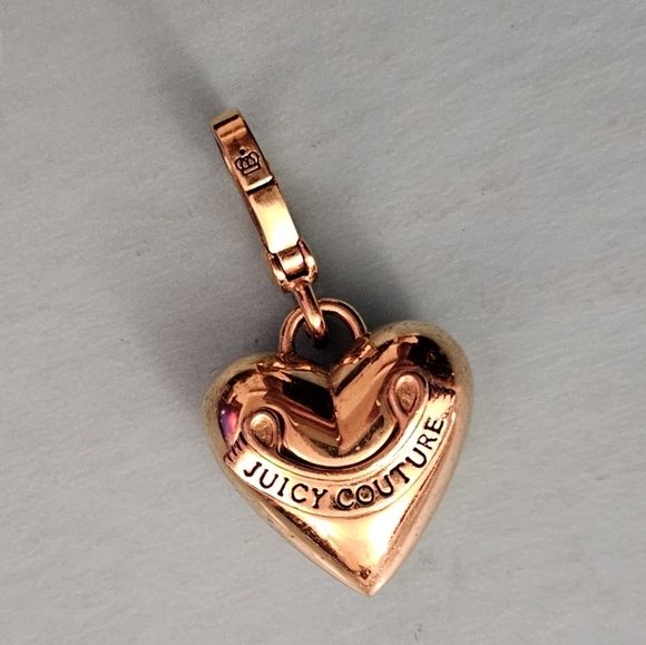 Juicy Couture Large Big Gold 3D Solid Puffy Banner Heart Charm Love 4 Bracelet - Picture 3 of 9
